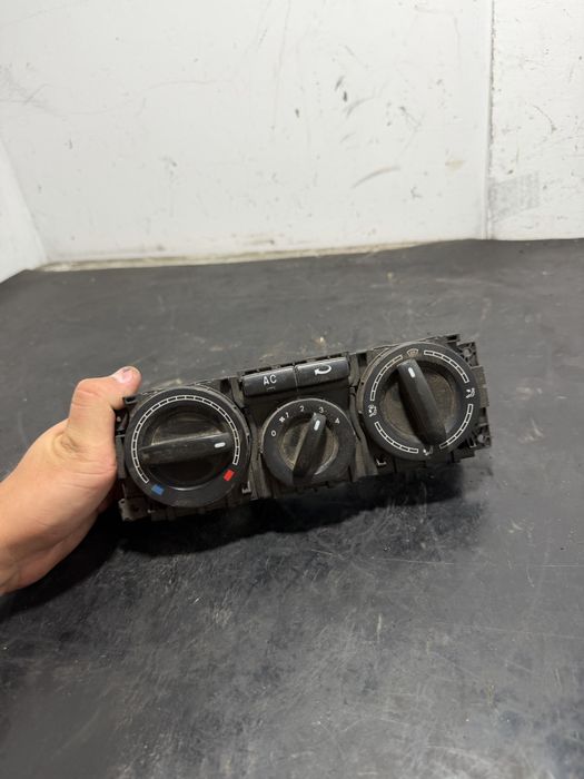 Panou comanda clima Vw T5  Transporter caravelle 1.9 2.5 2003-2010 7H0820045
