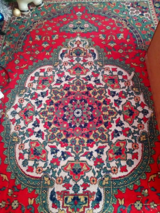 Поласы и ковёр советские