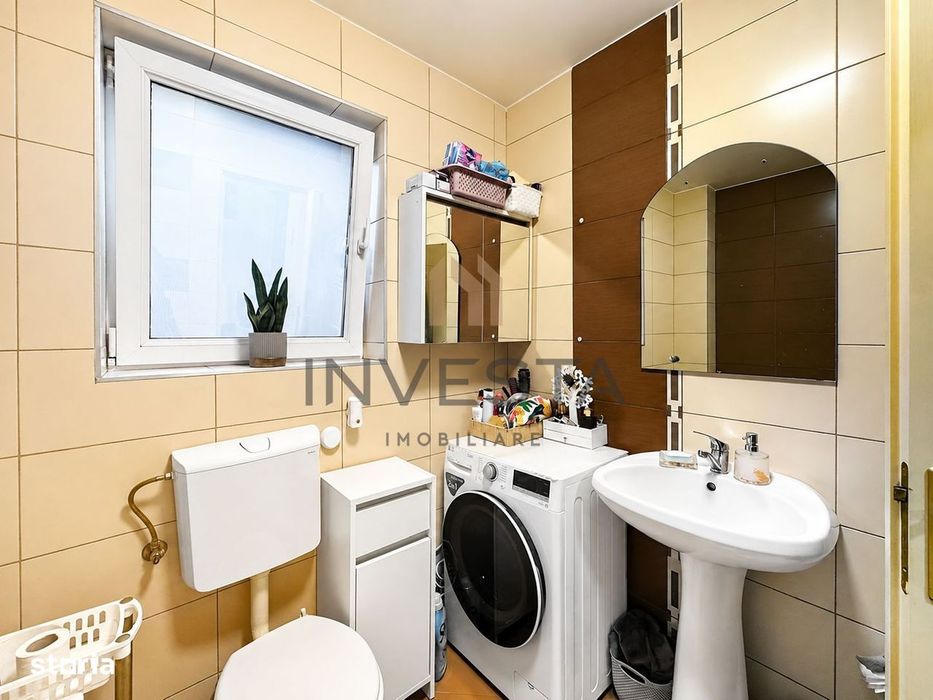 Apartament 2 camere decomandat, etaj intermediar, zona Intre Lacuri!