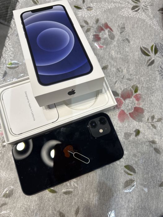 Продаю iphone 12 в очень хорошем состоянии