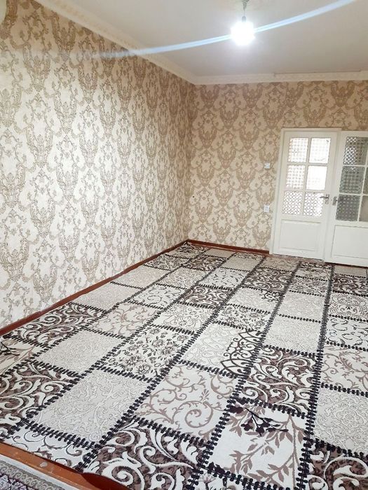 Юнусабад 8 квартал. Продается квартира 2/2/4