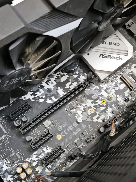 Gaming PC 16GB RAM, Ryzen 5 2600 + ПОДАРЪК