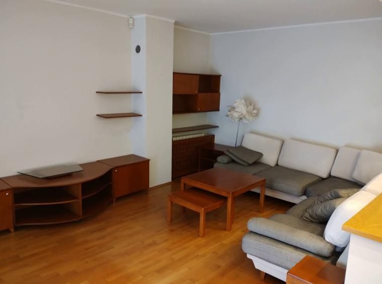 Дава се под наем Тристаен апартамент в София, Лозенец - 109 кв.м за 700 € - Снимка #1