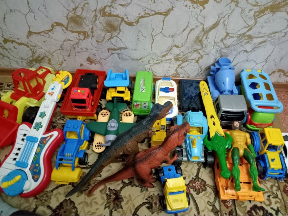 Игрушки для мальчиков и девочек