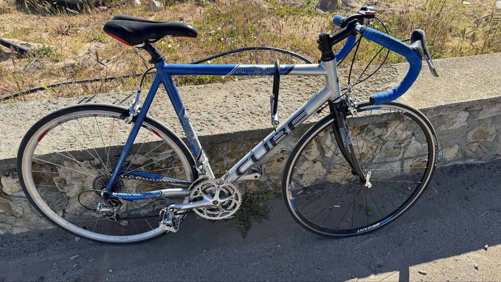 Bicicletă cursieră Cube Shimano Giant