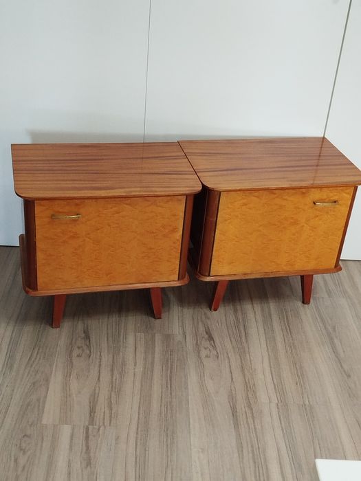 Тумбочки прикроватные