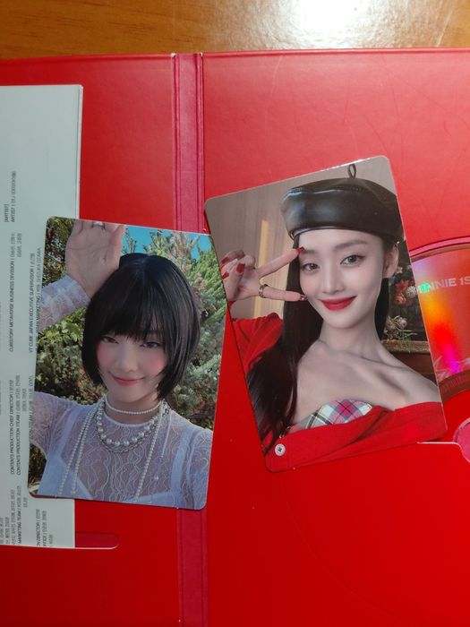 MINNIE "HER" - first single album