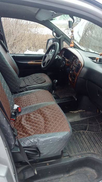 Продам Hyundai Starex