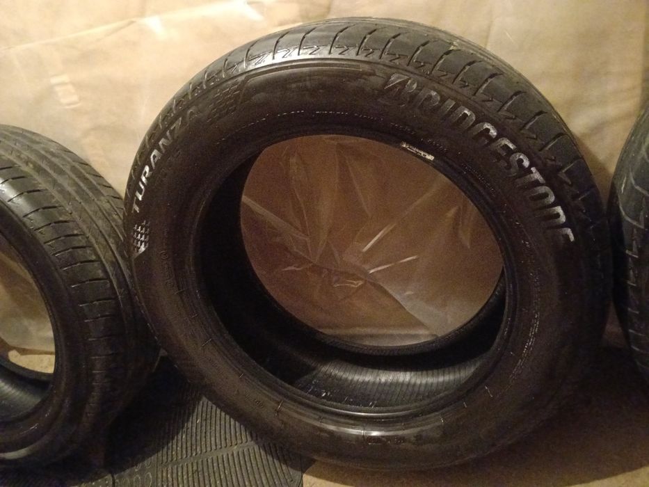 Продавам летни гуми 235/55/R18 100V Bridgestone Turanza T005