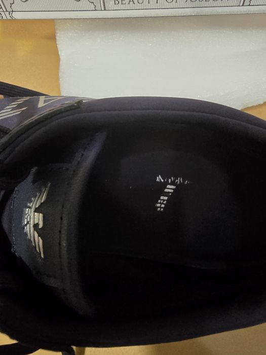 Emporio ARMANI маратонки