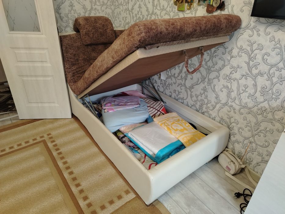 Продам диван Пума