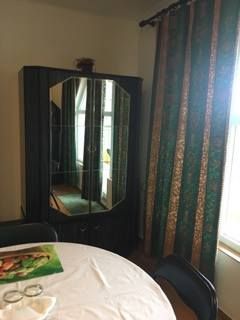 * цената е за човек* Двойна стая със самостоятелна баня и тоалетна