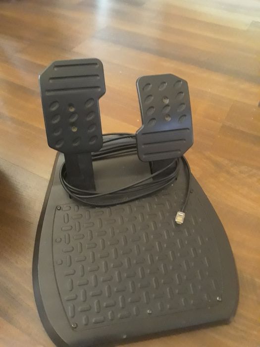 Vand volan pentru ps3