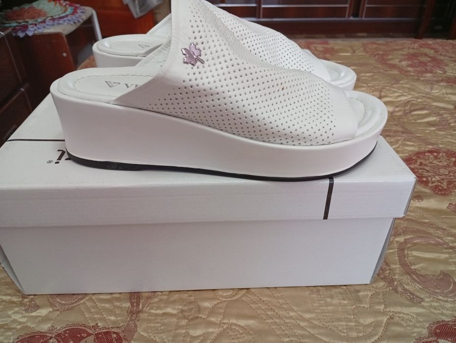 Шлёпанцы 36 раз,кожанная