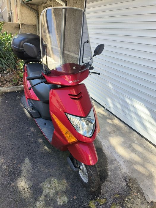 Honda Lead 110 (NHX110)