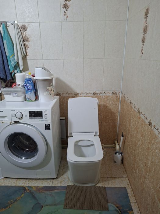 Продам дом в центре жилянки