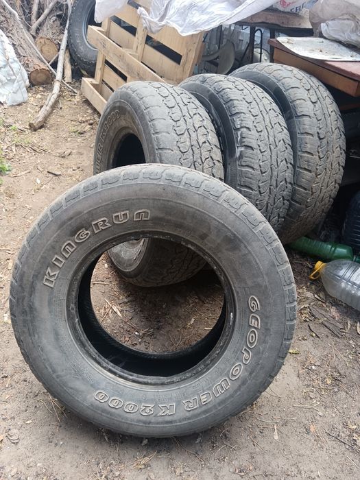 Продам шины б/у,