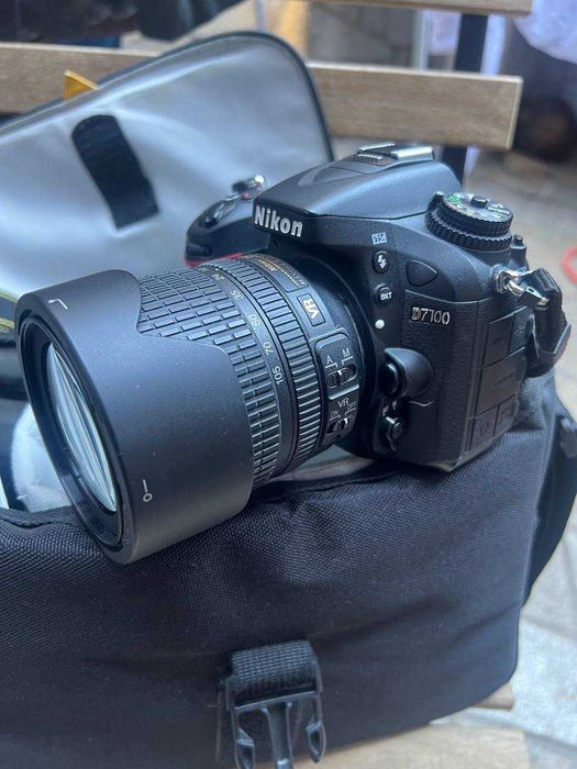 Nikon D7100 + Nikon AF-S DX NIKKOR 18-105mm f/3.5-5.6G ED VR