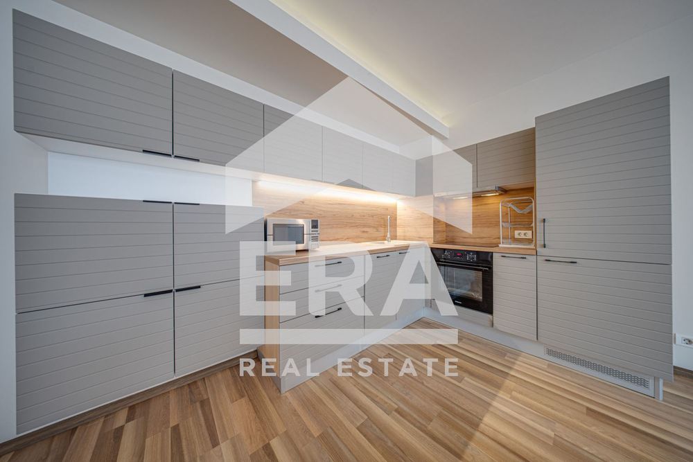 Дава се под наем Четиристаен апартамент в София, Лозенец - 158 кв.м за 2500 € - Снимка #4