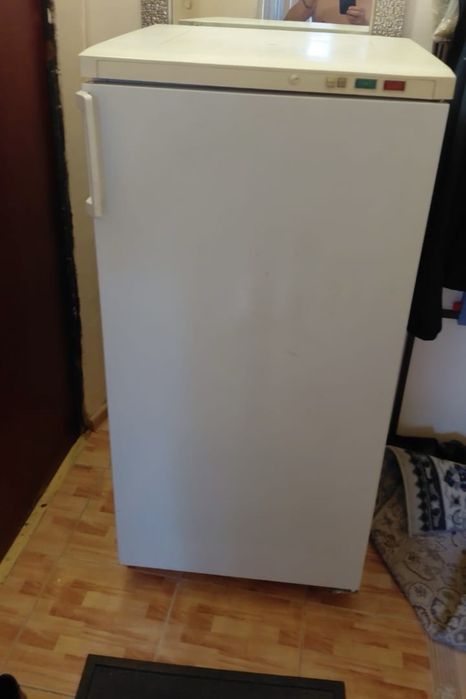 Продам холодильник и морозильник