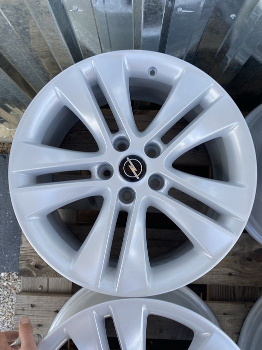18 цола 5 х 115 мм Опре Зафира Инсигния Астра , Opel Zafira Insignia Astra