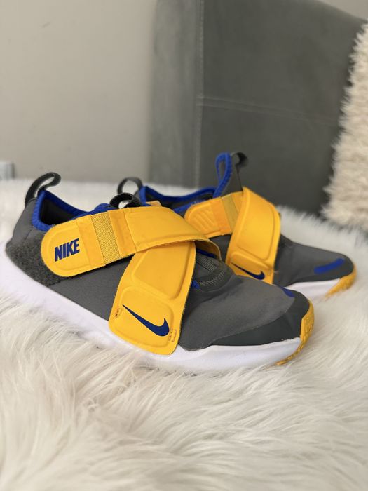 Маратонки nike размер 33