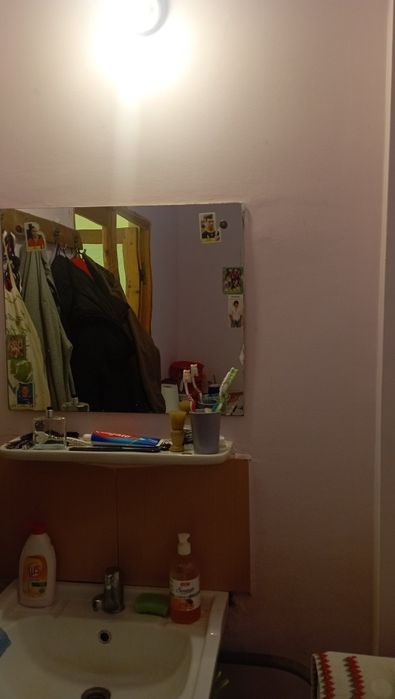 Vând camera uzina 2