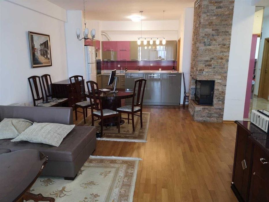 Дава се под наем Двустаен апартамент в Бургас, Славейков - 53 кв.м за 204 € - Снимка #1