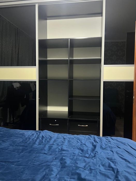 Гарнитура хорошем состаяно .