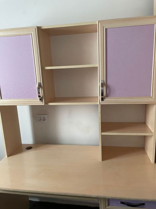 Компьютерный стол со стеллажом