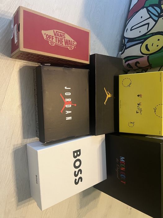 61 perechi de încāltāminte bāieti (18 -37,5 cm)| Nike, Jordan, Adidas, Vans, Burberry, Off-White, Moon Boot