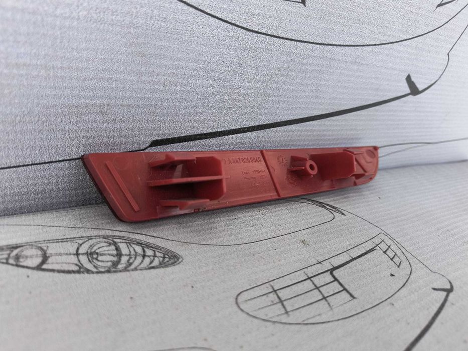 Stop / Catadioptru / Ochi de Pisică Bară Spate Stânga Mercedes-Benz Vito W447 2018 / 2014-2024 Cod OEM A4478260040 (5C2)