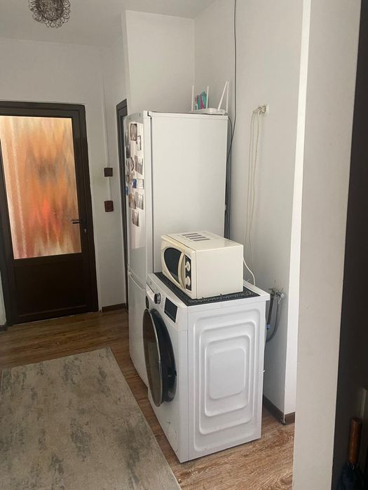 Închiriez apartament două camere