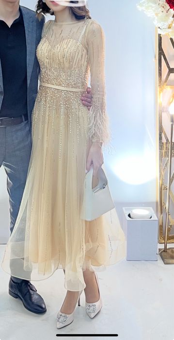 Вечернее платье продается