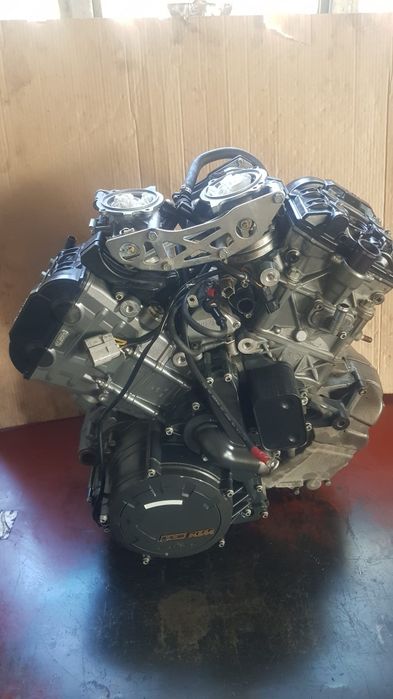 KTM  DUKE  690 an 2019 56oookm KTM LC8 1290 duke adventur