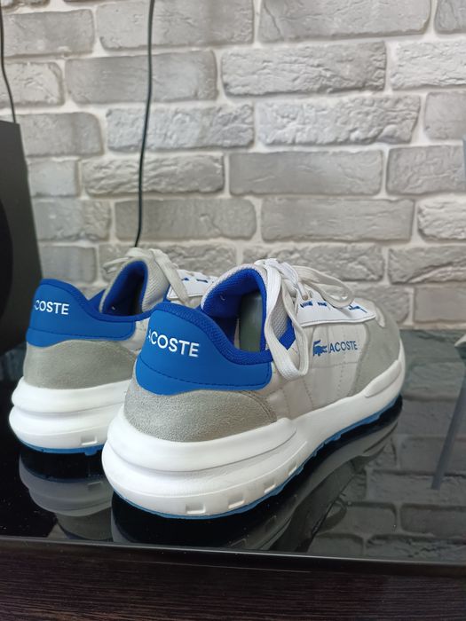 Оригинальные кроссы Lacoste