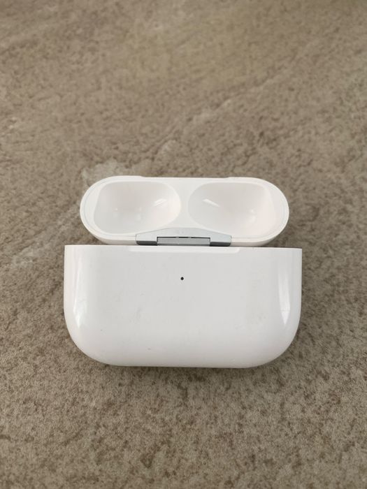 Husă încarcare AirPods 2 Pro (Model A2700)