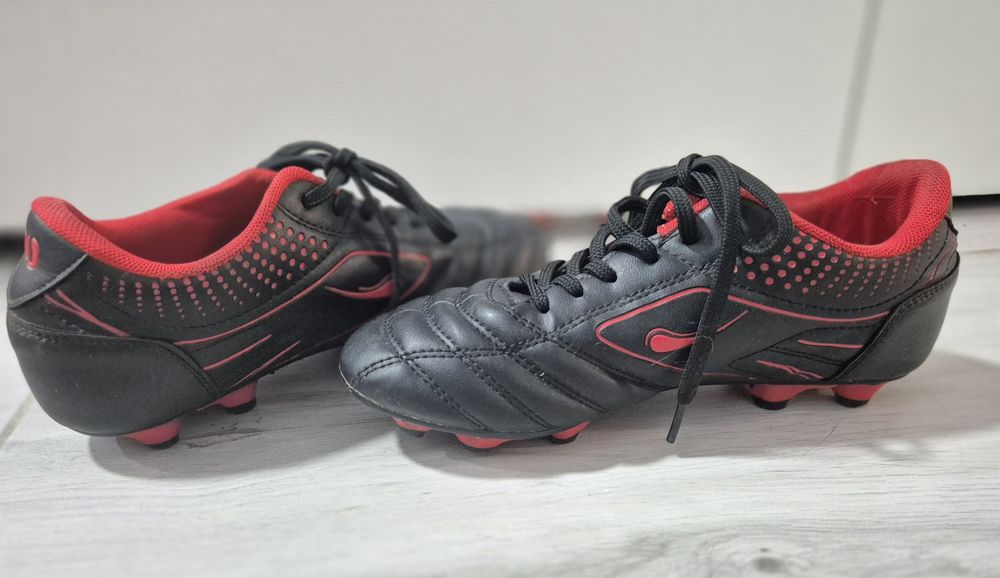 Ghete pentru sintetic si  CADOU ghete pentru gazon