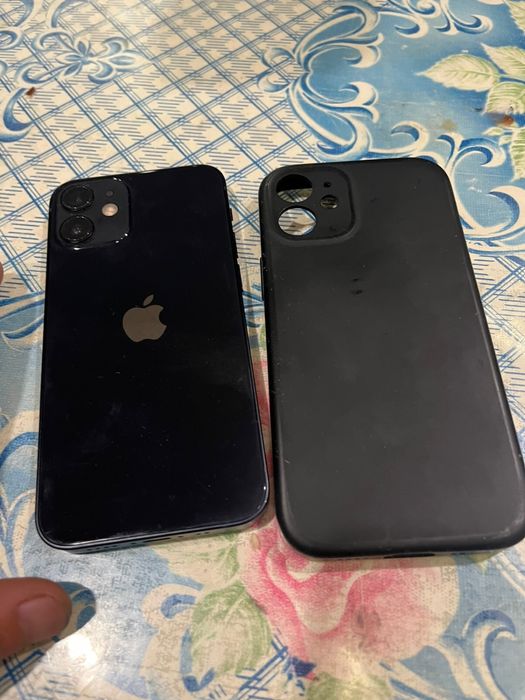 Продам iPhone 12 mini в отличном состояний