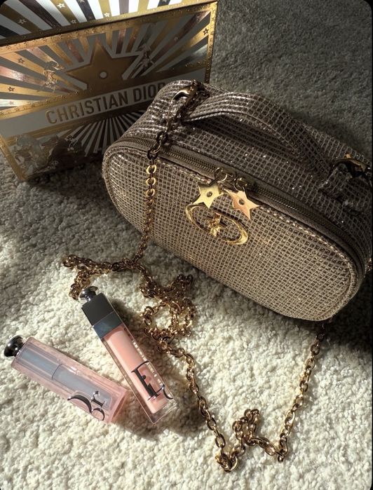 Сумка CHANEL vip gift  ОРИГИНАЛ