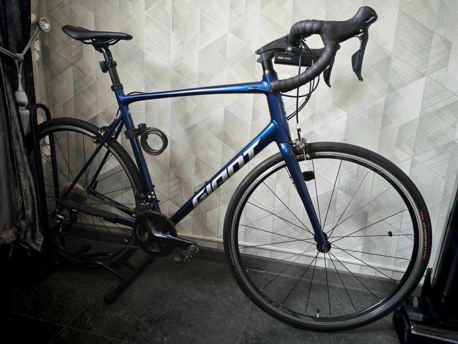 Шоссейный велосипед Giant Contend 1 — Идеальное состояние
