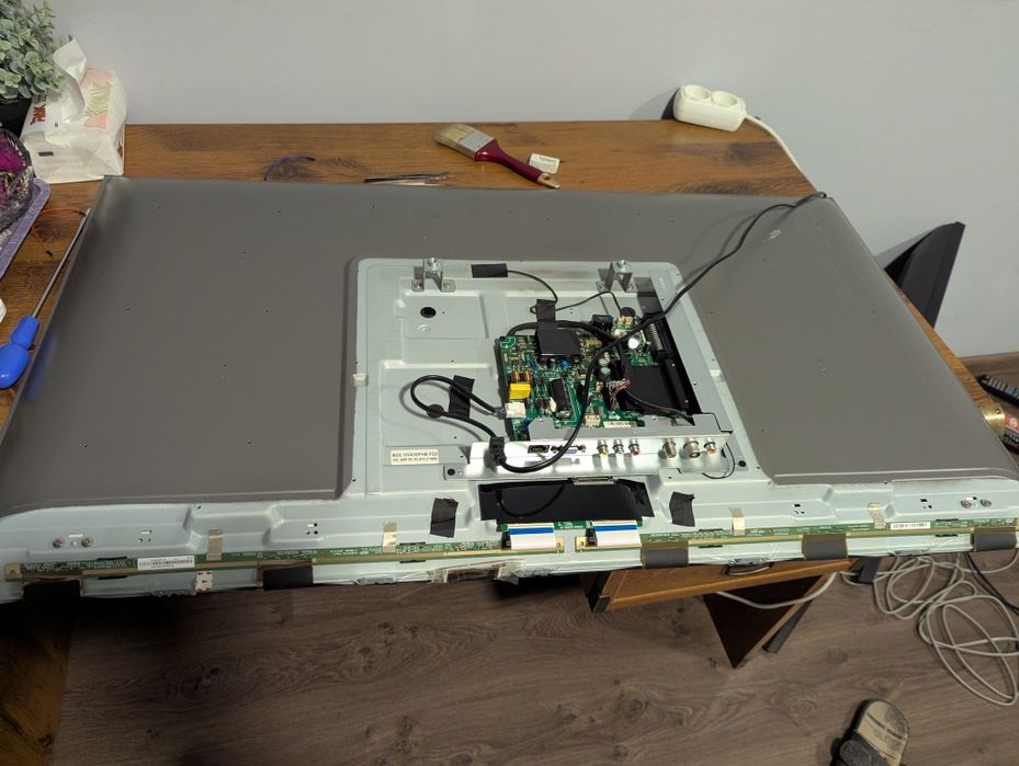 ЛЕД карыто BOE 40" и плата main bord Samsung