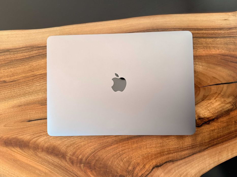 MacBook Pro M1 16GB/512GB • 92% Battery • Touch Bar