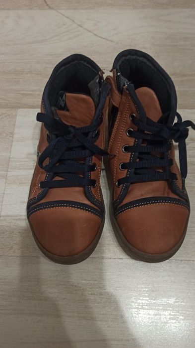 Детска кожена бота от естествена кожа