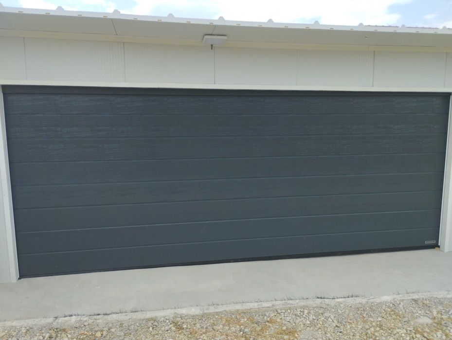 Немски гаражни секционни врати Хьорман