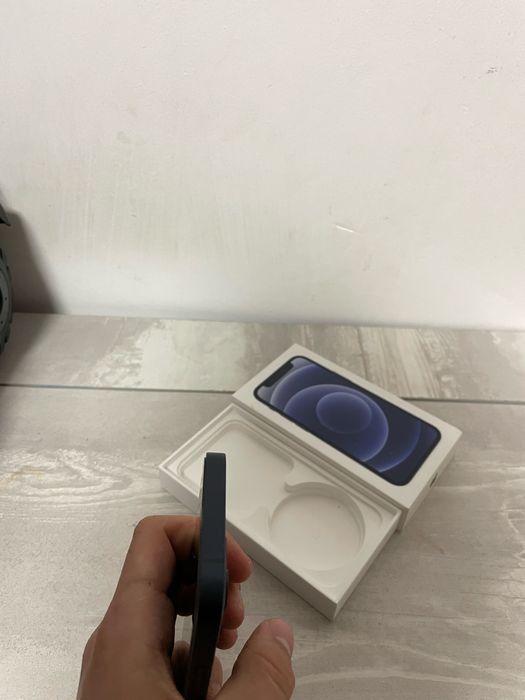 Продается iPhone 12mini