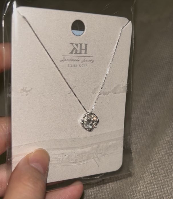Серебряное ожерелье 925 пробы с моissанитом