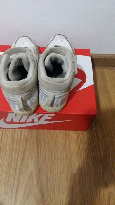 Детски маратонки NIKE