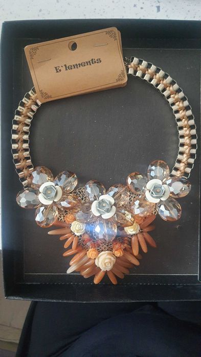 Атрактивно колие