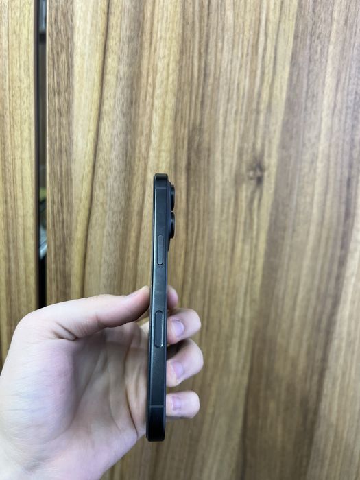 Iphone 16 pro black 256 gb 98%